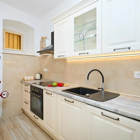 아파트 Chloe - Heart Of Old Town *