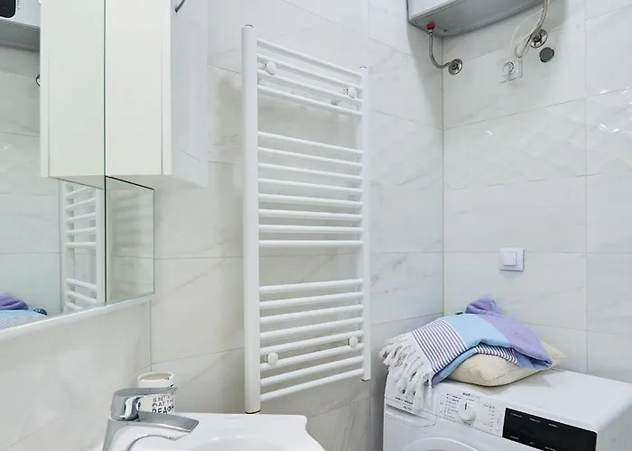 Chloe - Heart Of Old Town *